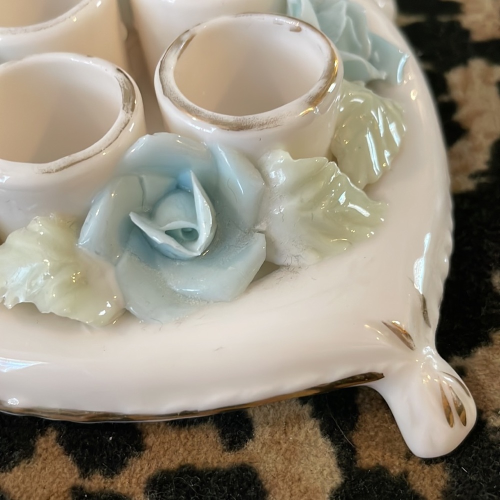 I W Rice Company, Inc. Mid-Century Porcelain Vintage Footed Lipstick Holder - Picture 3 of 6